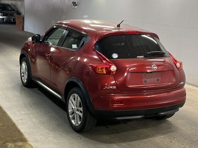 Nissan JUKE 2011 8267492-1