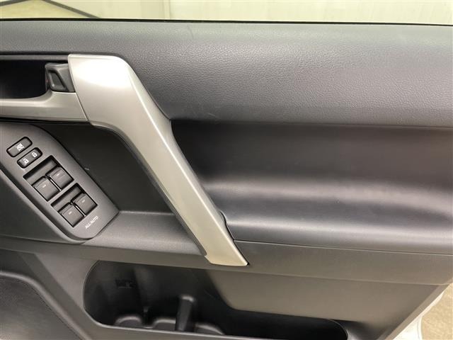 Toyota LAND CRUISER PRADO 2022 8267597-5