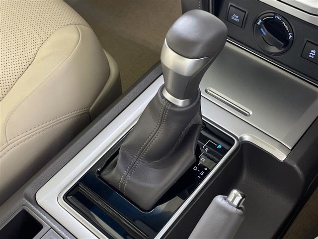 Toyota LAND CRUISER PRADO 2023 8267613-12
