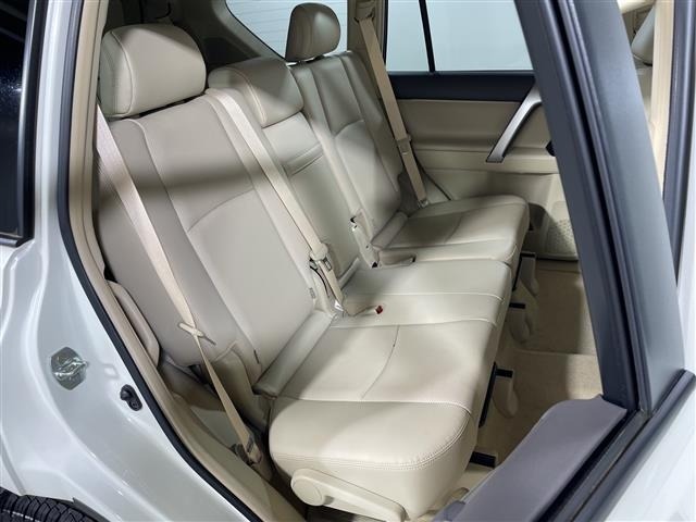Toyota LAND CRUISER PRADO 2023 8267613-6