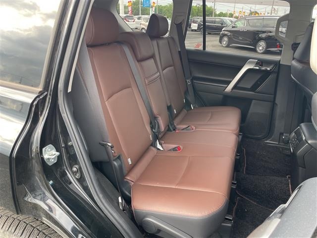 Toyota LAND CRUISER PRADO 2017 8267623-5
