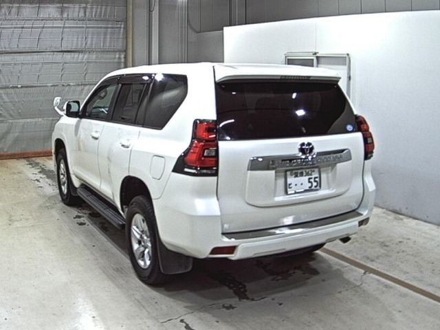 Toyota LAND CRUISER PRADO 2018 8267626-1