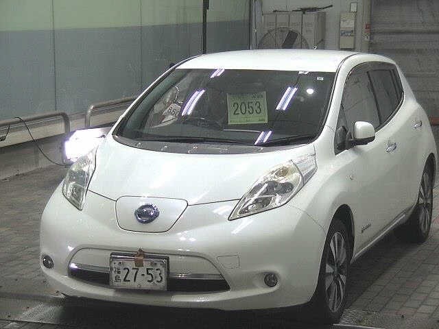 Nissan LEAF 2013 8260989-4