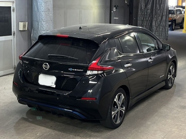 Nissan LEAF 2017 8260991-5