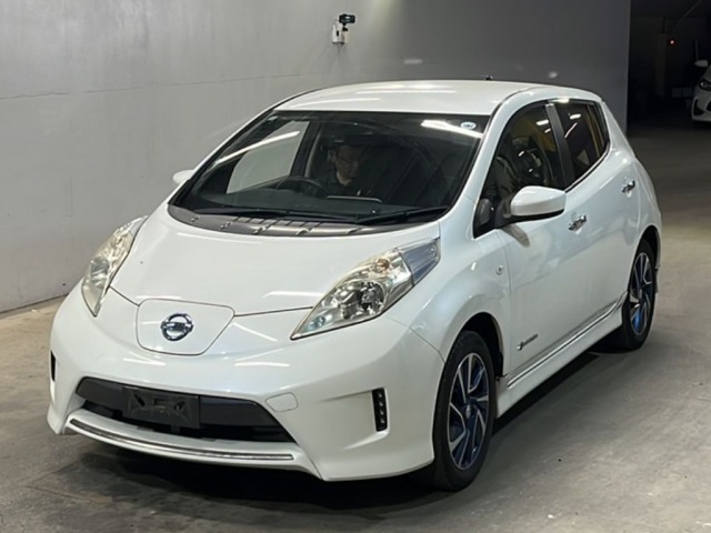Nissan LEAF 2016 8260992-0