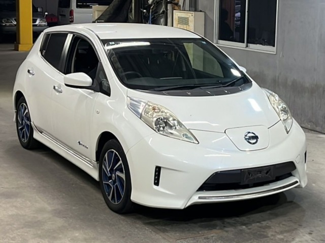 Nissan LEAF 2016 8260992-4