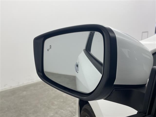 Nissan LEAF 2024 8261067-1