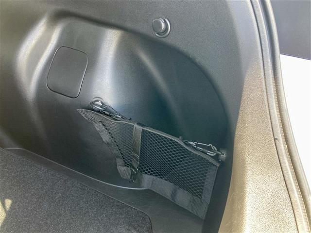 Nissan LEAF 2020 8261078-13