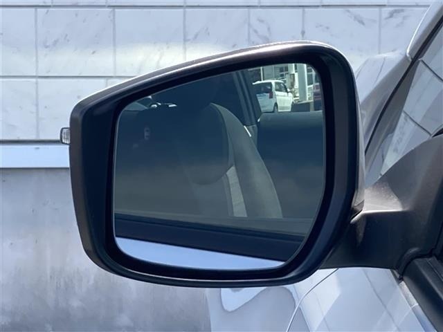 Nissan LEAF 2020 8261078-23