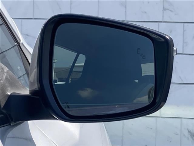 Nissan LEAF 2020 8261078-25
