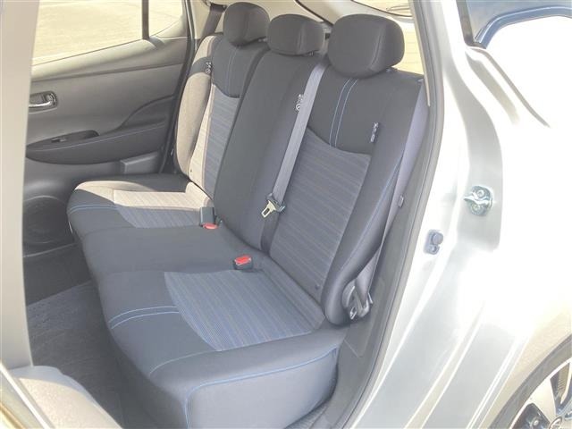 Nissan LEAF 2020 8261078-28