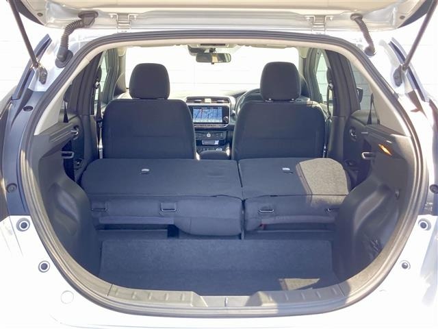 Nissan LEAF 2020 8261078-39