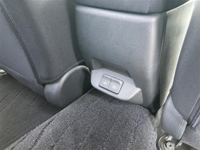 Nissan LEAF 2020 8261078-6