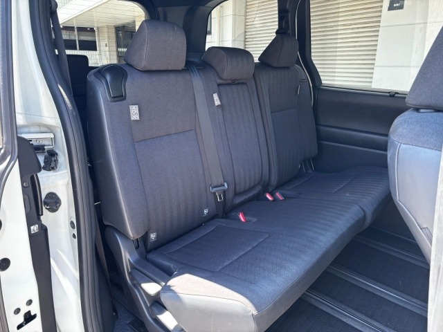 Toyota NOAH 2022 8261058-14
