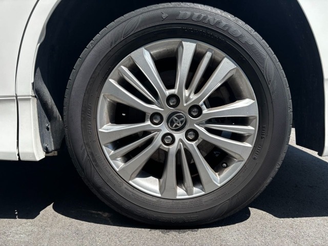 Toyota NOAH 2022 8261058-17