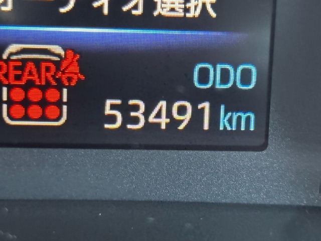 Toyota NOAH 2022 8261058-6
