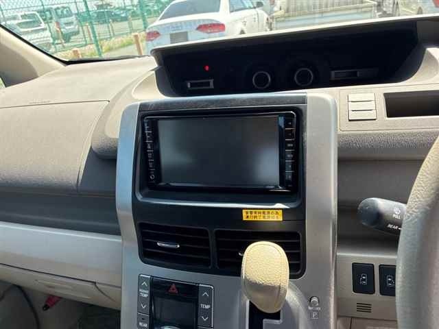 Toyota NOAH 2009 8261106-6