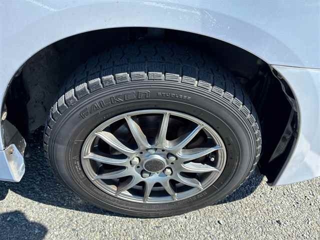 Toyota NOAH 2009 8261106-9