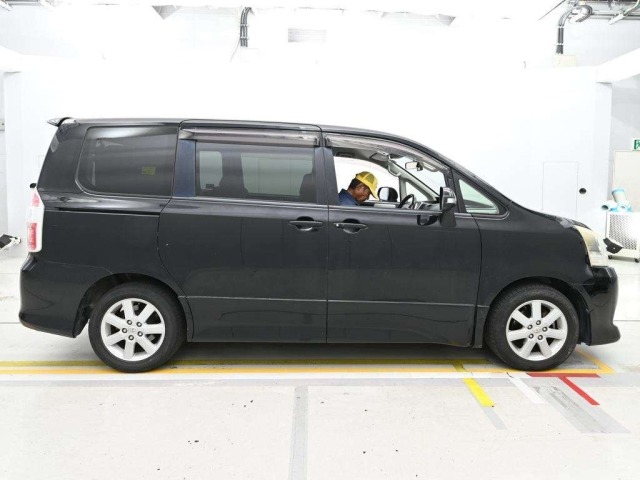 Toyota NOAH 2008 8261120-3