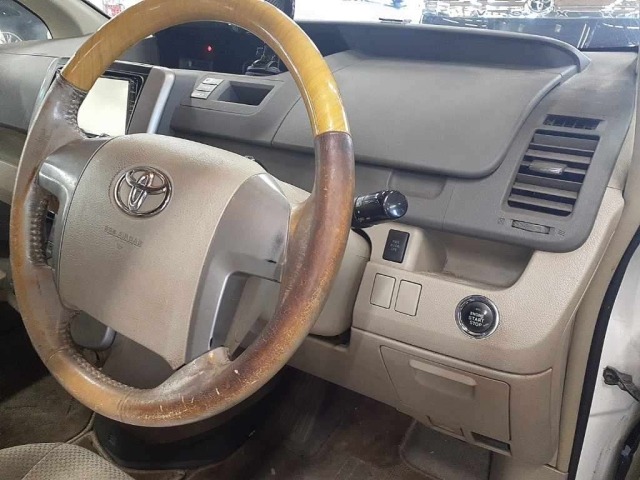 Toyota NOAH 2009 8261121-9