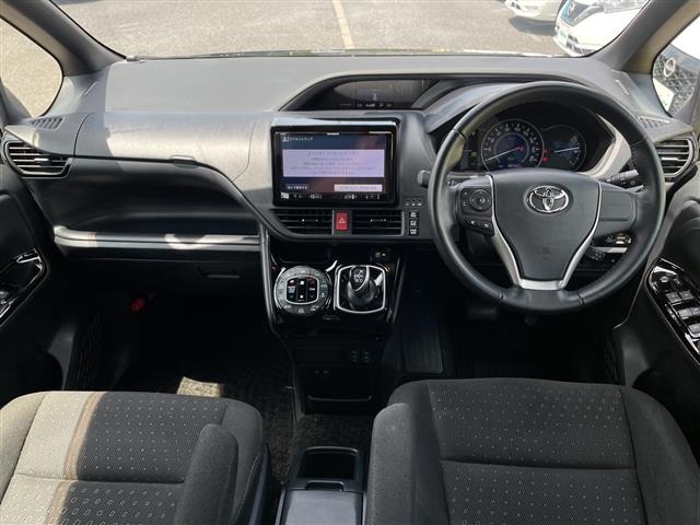 Toyota NOAH 2019 8261765-3