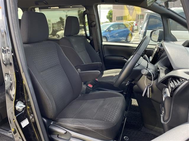 Toyota NOAH 2019 8261765-4