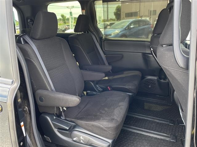 Toyota NOAH 2019 8261765-5