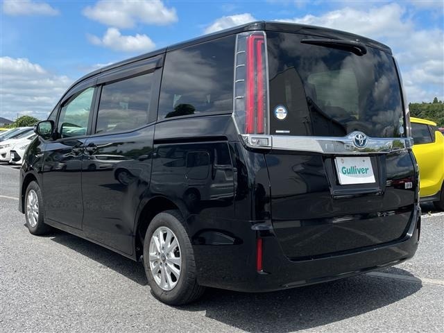Toyota NOAH 2019 8261765-7