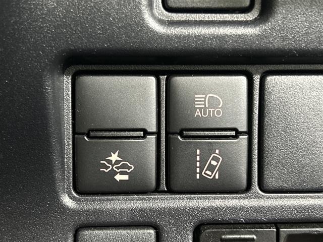 Toyota NOAH 2020 8261767-5