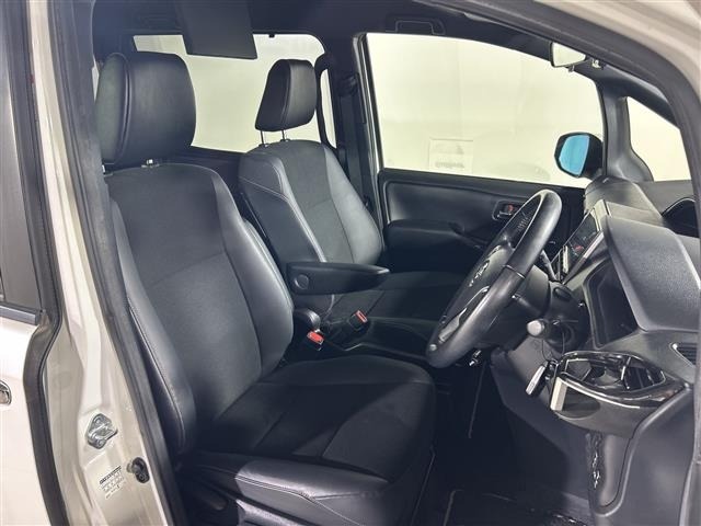 Toyota NOAH 2020 8261767-6