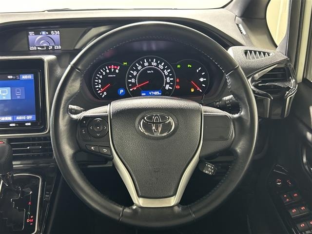 Toyota NOAH 2020 8261767-8