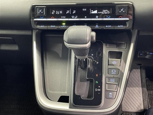 Toyota NOAH 2023 8261768-2