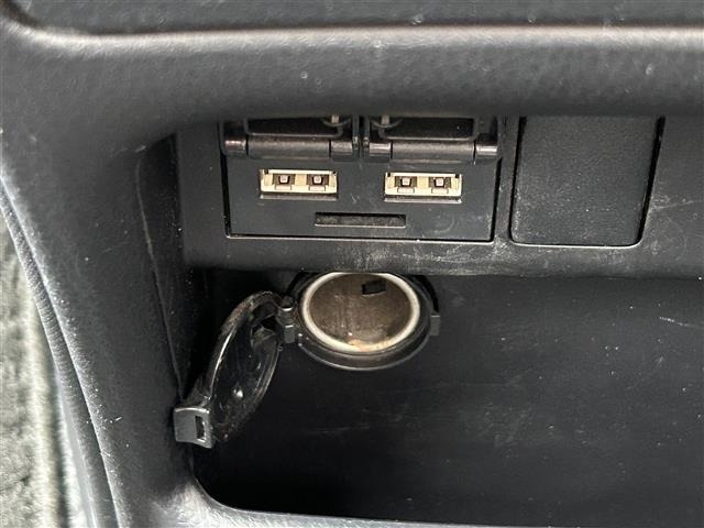 Toyota NOAH 2021 8261769-1