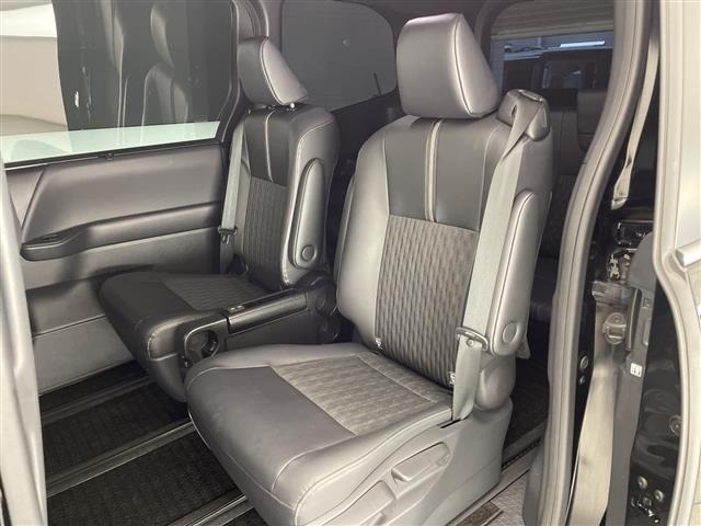 Toyota NOAH 2024 8261770-2