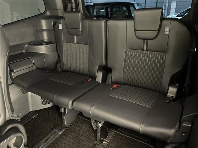 Toyota NOAH 2024 8261770-6