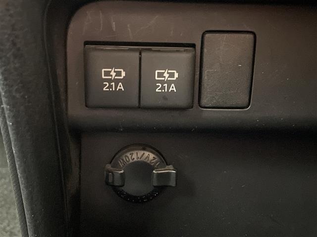 Toyota NOAH 2020 8261775-2