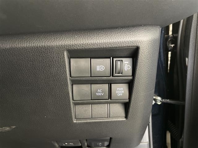Toyota NOAH 2022 8261780-20