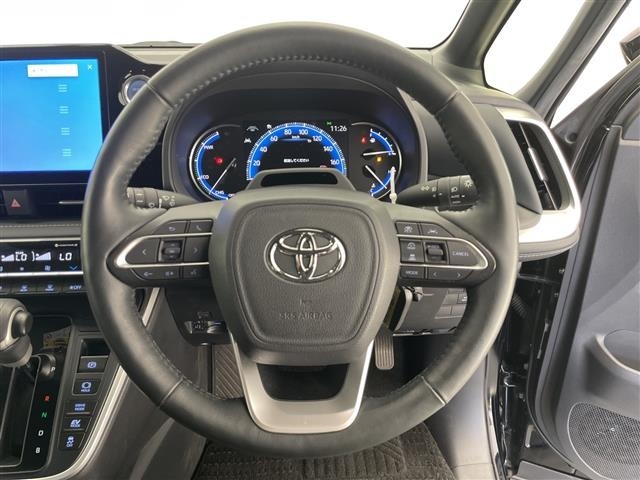 Toyota NOAH 2022 8261780-7