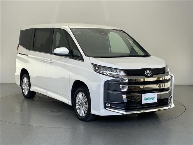 Toyota NOAH 2023 8261781-0