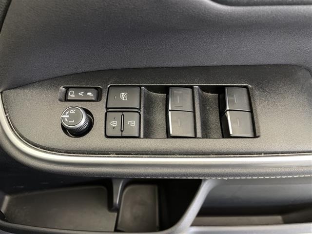 Toyota NOAH 2023 8261781-22