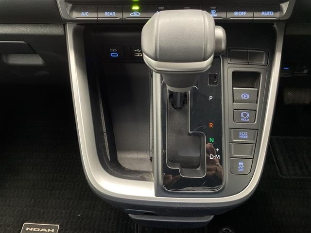 Toyota NOAH 2023 8261781-6