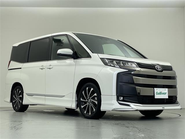 Toyota NOAH 2023 8261786-0