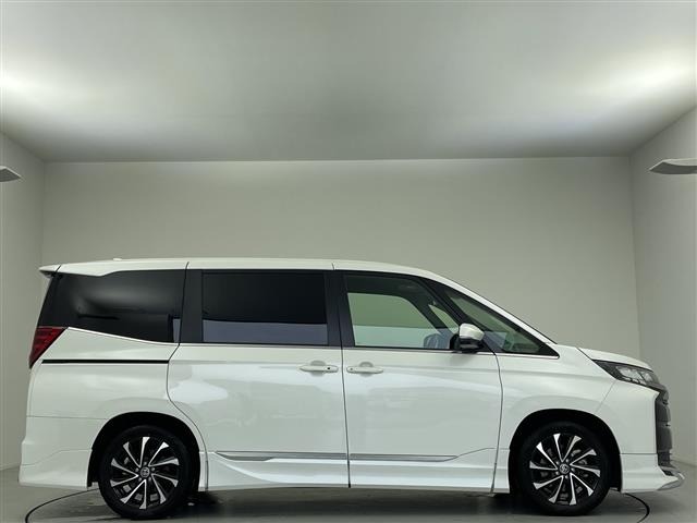 Toyota NOAH 2023 8261786-13
