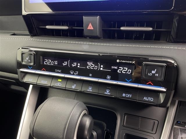 Toyota NOAH 2023 8261786-9