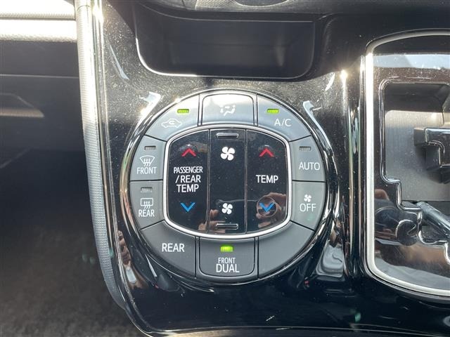 Toyota NOAH 2019 8261787-22