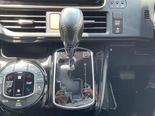 Toyota NOAH 2019 8261787-9