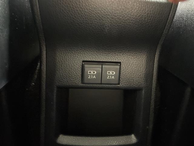 Toyota NOAH 2020 8261792-2