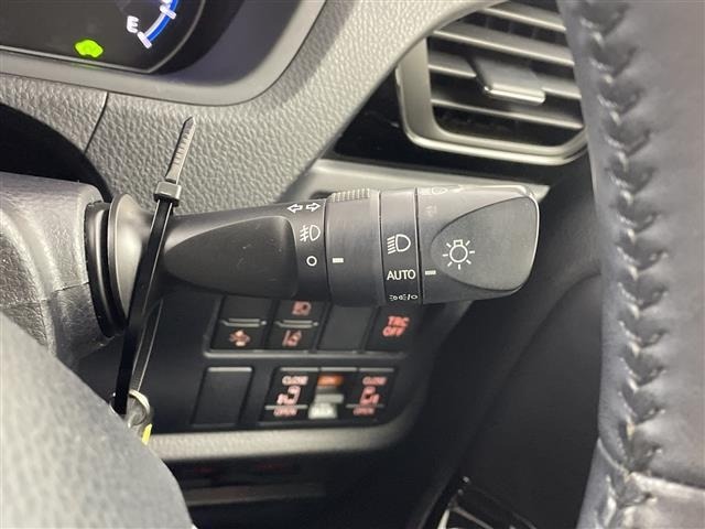 Toyota NOAH 2020 8261792-5