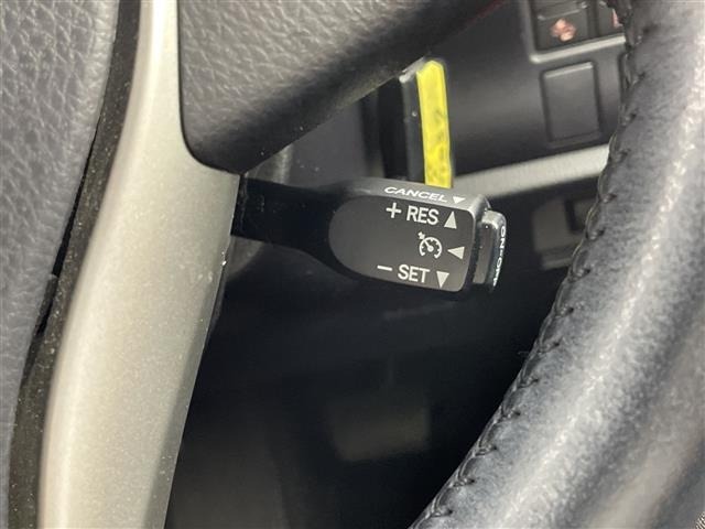 Toyota NOAH 2020 8261792-7