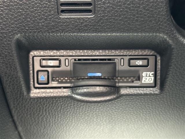 Toyota NOAH 2022 8261793-9